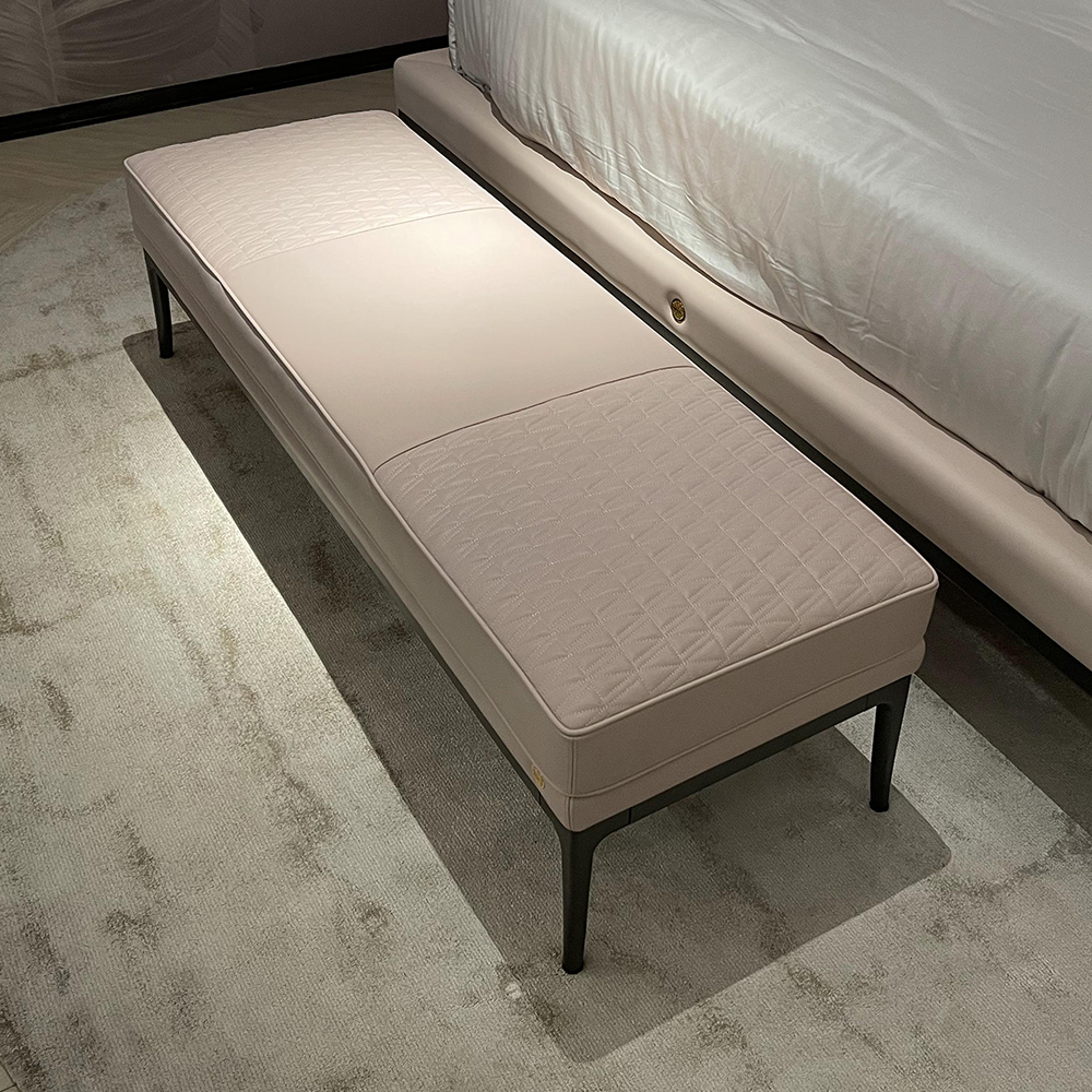 Stylish and practical bedside bench for modern bedroom ​
