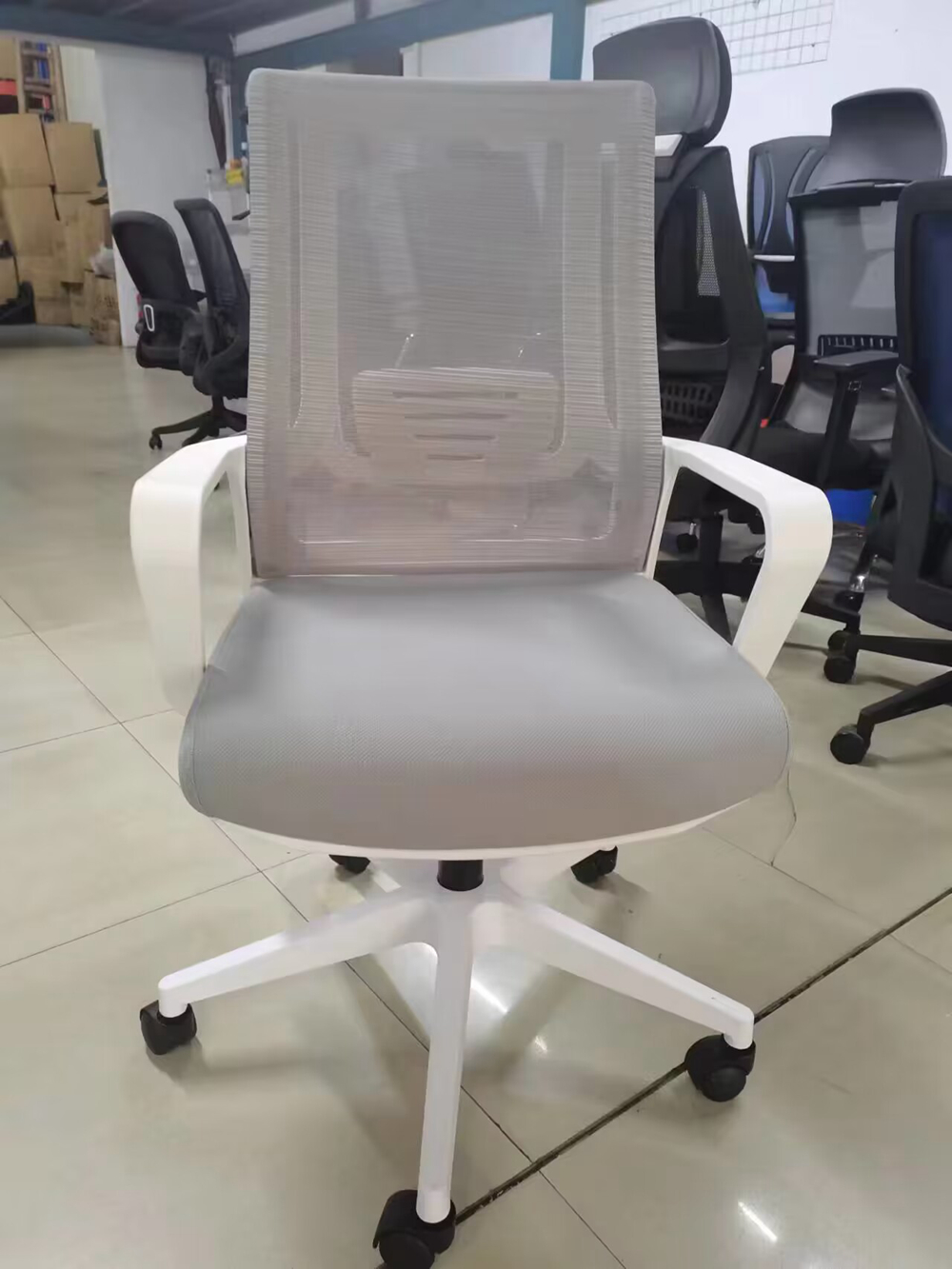 EKAR FURNITURE's Exclusive Fabric and Iron Office Chair - Light Luxury in Professional Settings