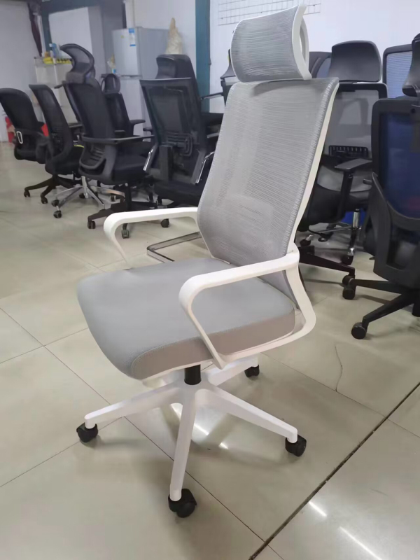 EKAR FURNITURE's Exclusive Fabric and Iron Office Chair - Light Luxury in Professional Settings