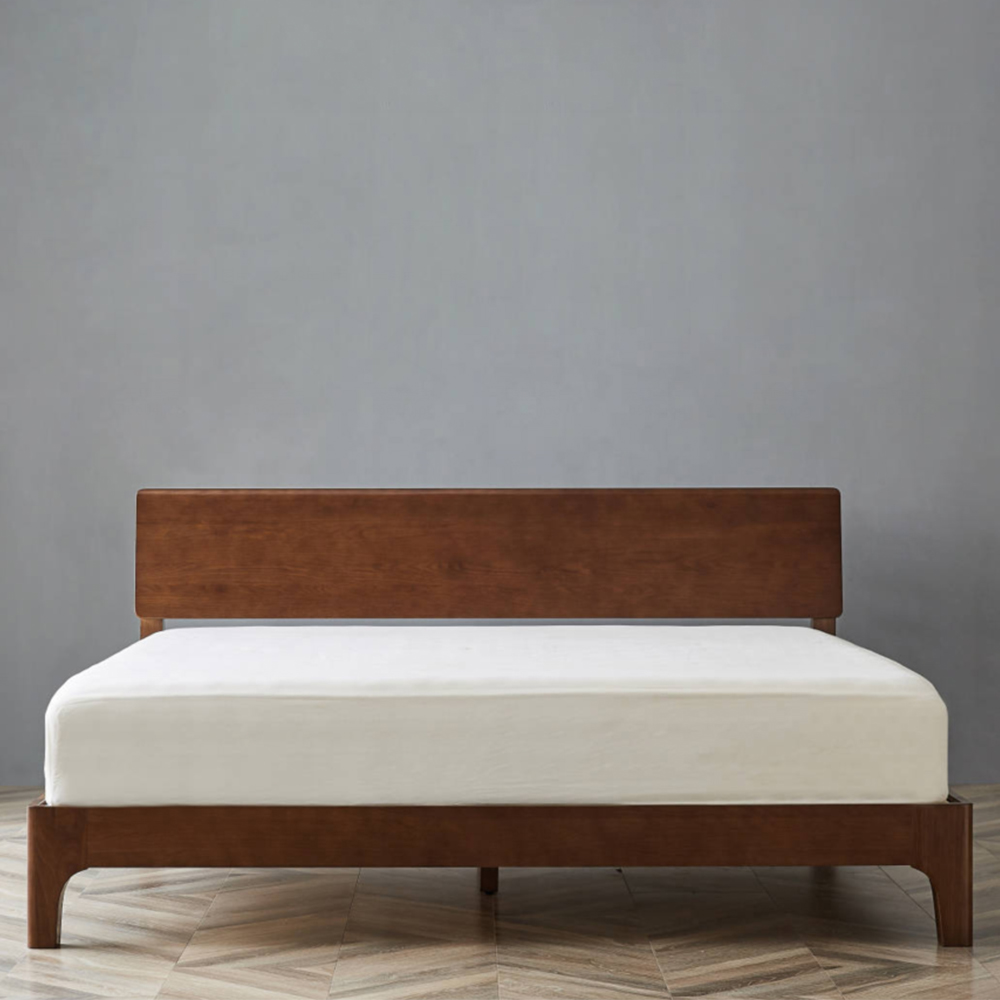 Solid Wood Bed and Nightstand Set – Elegant Bedroom Furniture