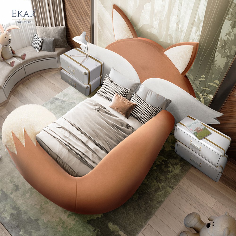 Squirrel-shaped Children's Bed