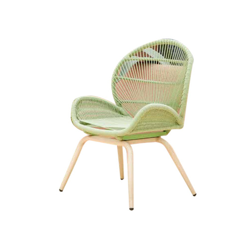 Outdoor leaf-shaped dining chairs embrace nature