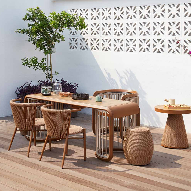 Outdoor dining chairs enhance your outdoor dining experience