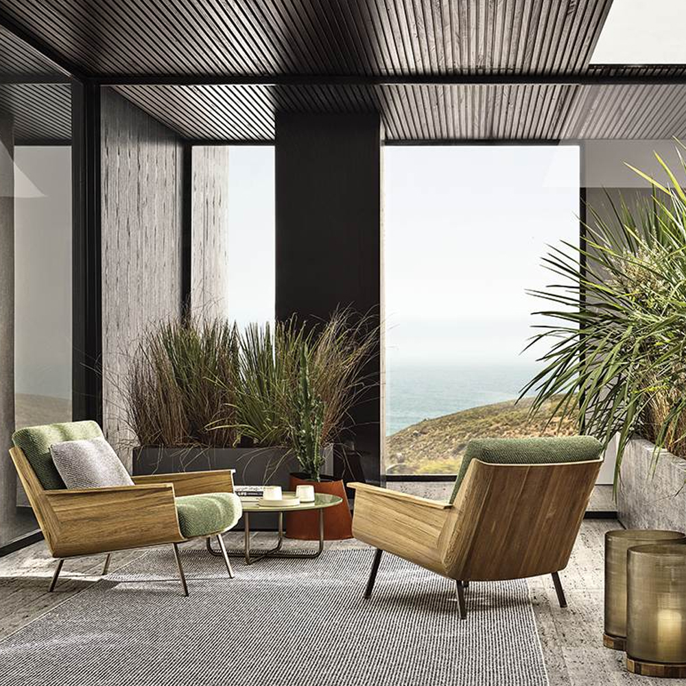 Elegant Outdoor Wooden Lounge Chair for Relaxation