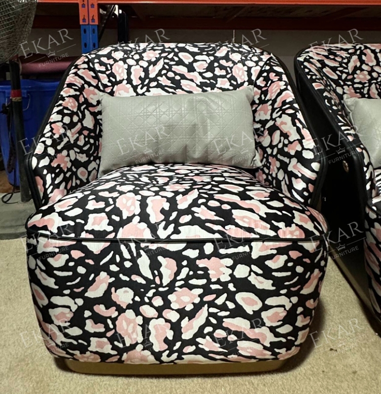 High-end armchair modern comfortable fabric leisure chair