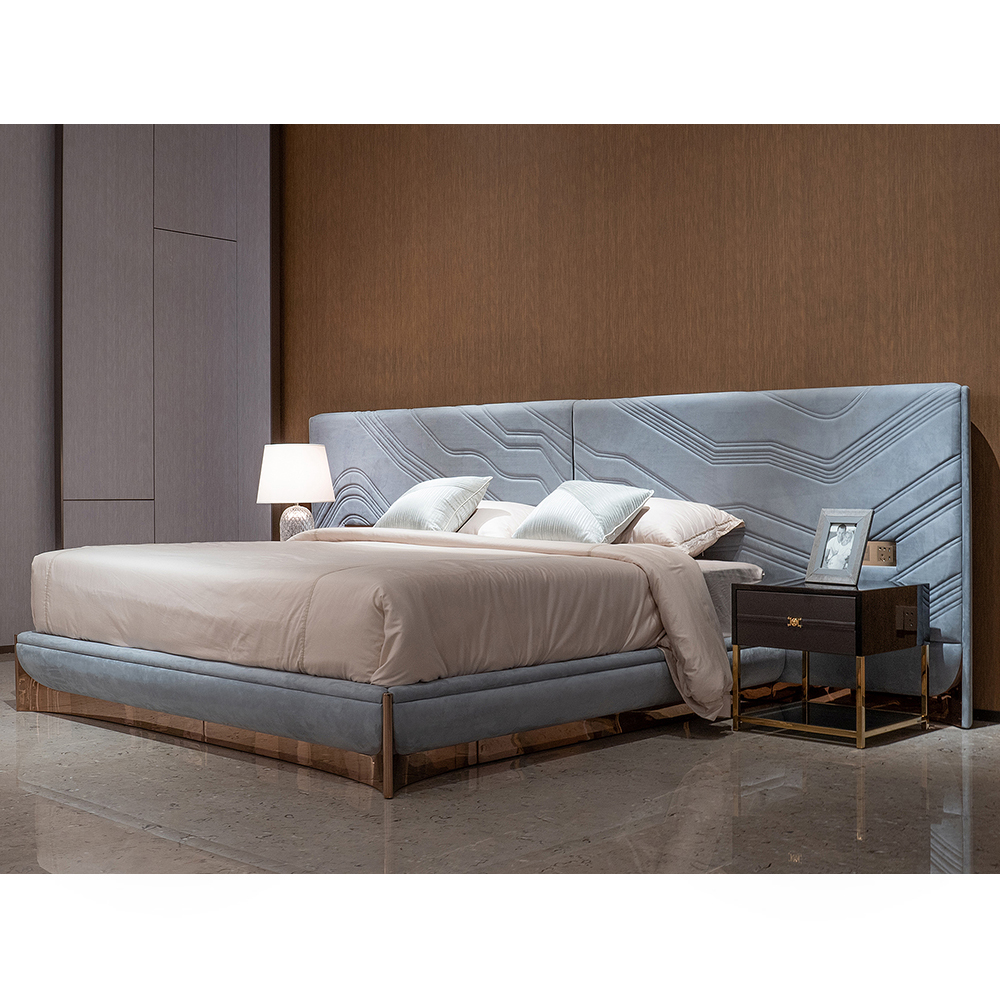Modern Wide Screen Bed for Contemporary Bedrooms