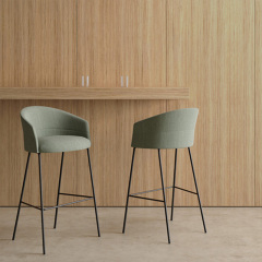 Modern Bar Stool – Sleek Design with Durable Metal and Natural Materials