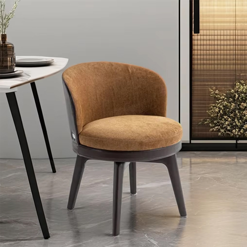 Modern Saddle Leather Dining Chair – Sleek Design with Comfortable Armrests
