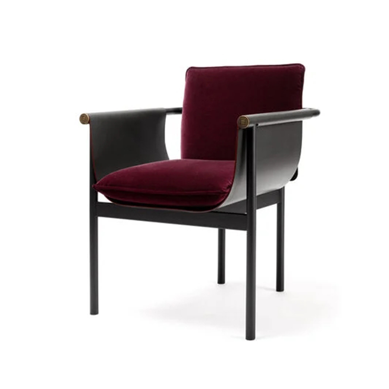 Modern Saddle Leather Dining Chair – Sleek Wooden Legs with Luxe Comfort