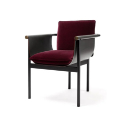 Modern Saddle Leather Dining Chair – Sleek Wooden Legs with Luxe Comfort