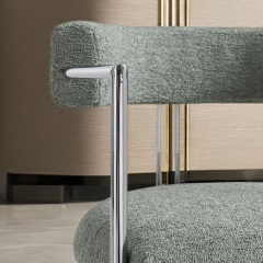 Modern Padded Bar Stool – Comfortable Design with Elegant Armrests and Metal Legs
