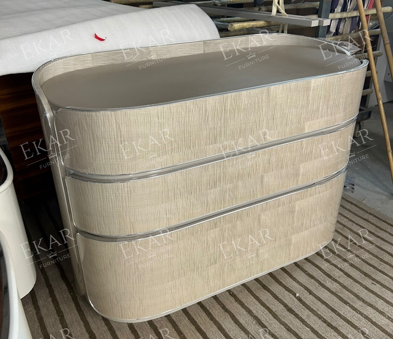 Stylish storage cabinets for bedroom