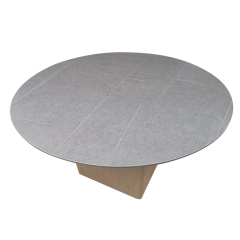 Modern Outdoor Round Dining Table – Durable and Waterproof for Outdoor Spaces