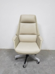 Modern Office Chair with Adjustable Height and Swivel Wheels for Maximum Mobility and Comfort