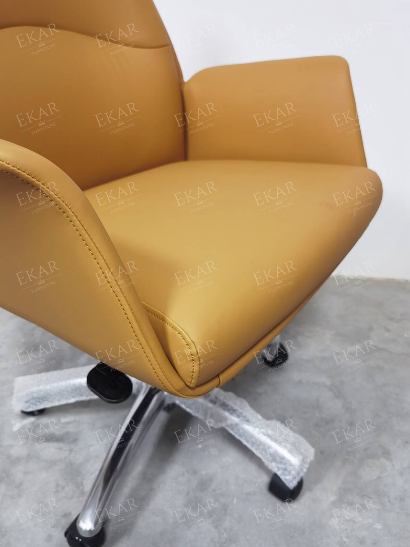 Modern Office Chair with Adjustable Height and Swivel Wheels for Enhanced Comfort and Mobility