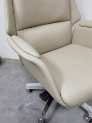 Modern Office Chair with Adjustable Height and Swivel Wheels for Maximum Mobility and Comfort