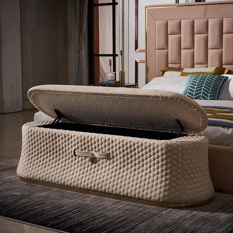 Modern Bedroom Bench with Diamond Stitching for Stylish and Functional Bedroom Decor