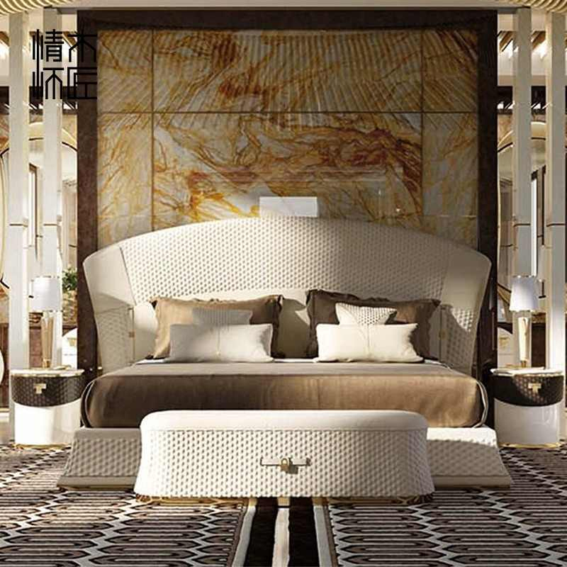 Modern Bedroom Bench with Diamond Stitching for Stylish and Functional Bedroom Decor