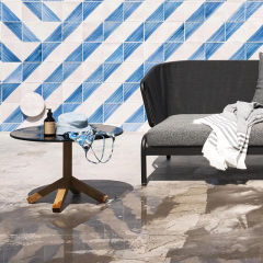 Modern Outdoor Wooden Round Corner Table for Patio and Garden