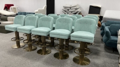 Modern Bar Stool – Sleek Design with Durable Metal Frame and Comfortable Seat