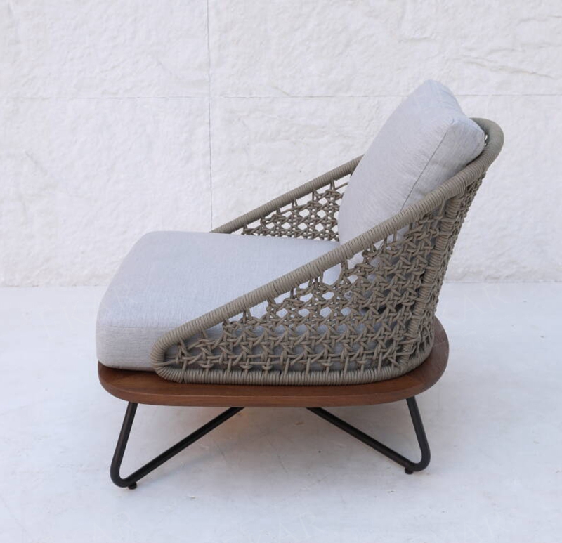 Stylish Outdoor Single Lounge Chair for Ultimate Comfort