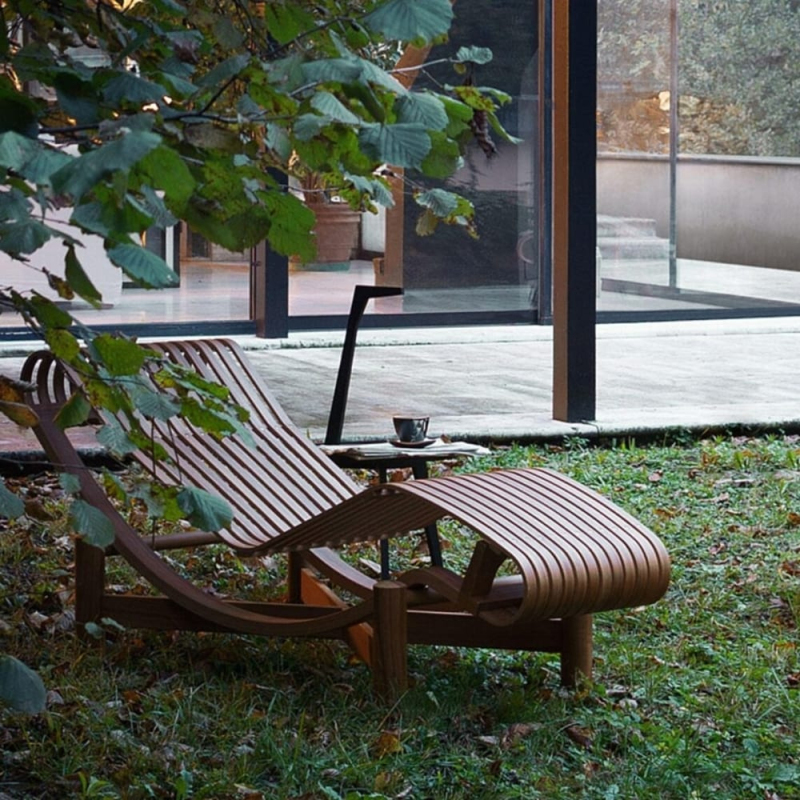 Minimalist Outdoor Woven Lounge Chair Comfortable Patio Seating