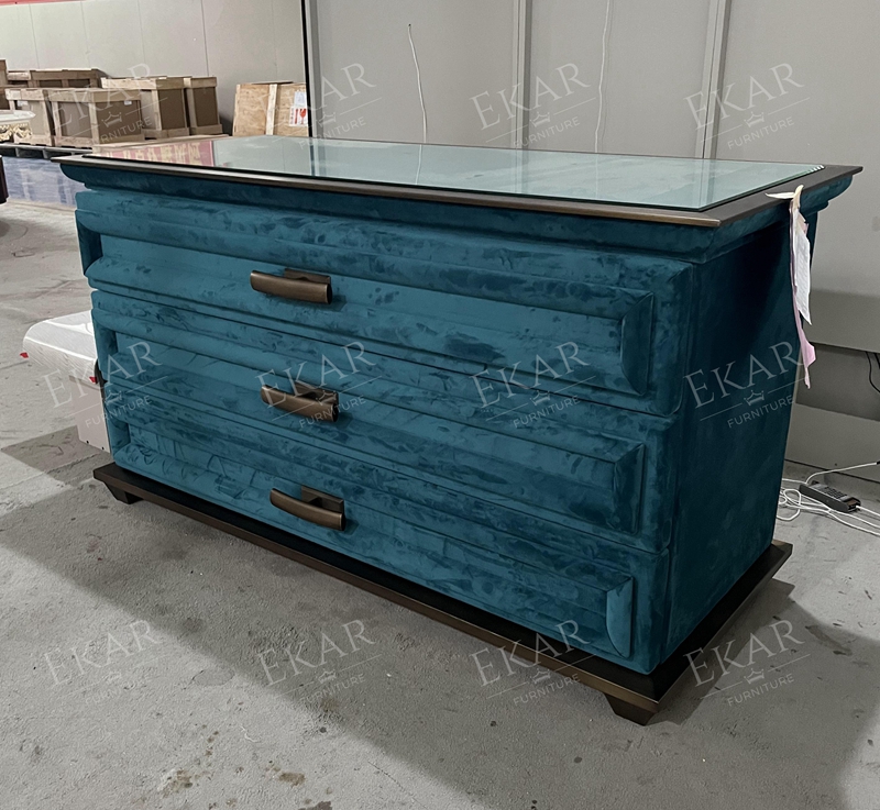 EKAR Babilonia-Inspired Chest of Drawers