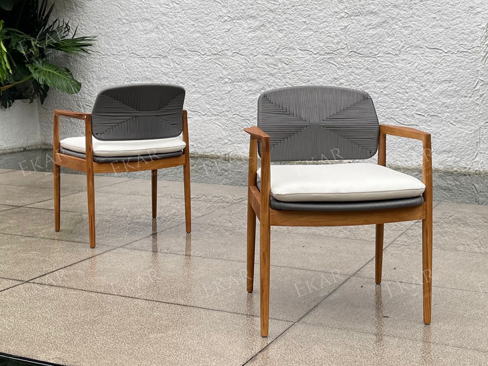 EKAR Banyan Veranda Chair | Plantation-Elegance in Weatherproof Rattan Outdoor Furniture