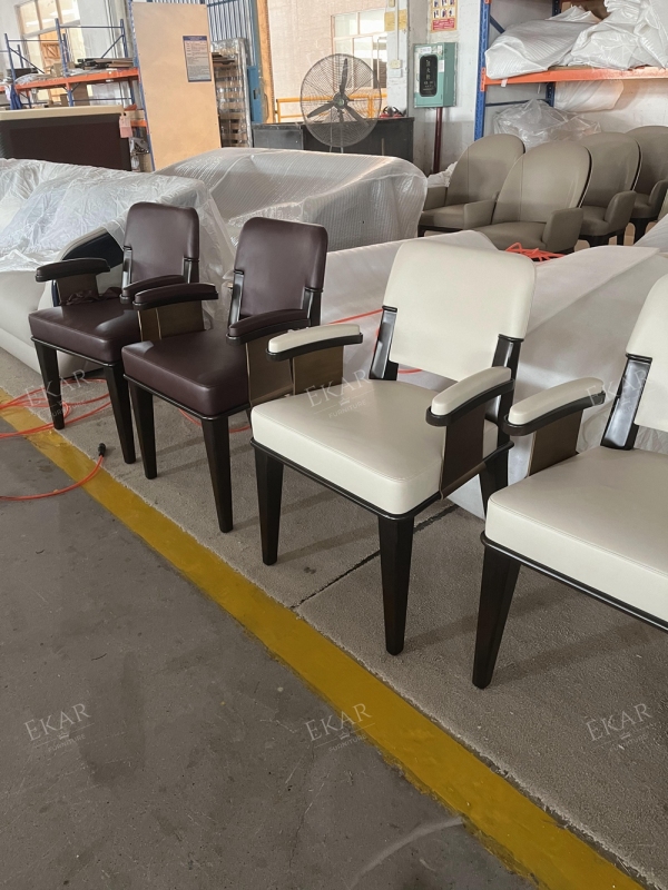Classic Leather & Wood Dining Chair with Metal Frame and Timeless Design