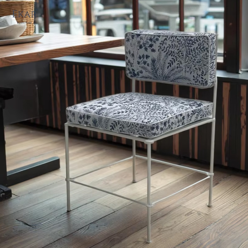 EKAR Outline Chair – Stylish Minimalist Dining Chair for Kitchen & Dining Spaces