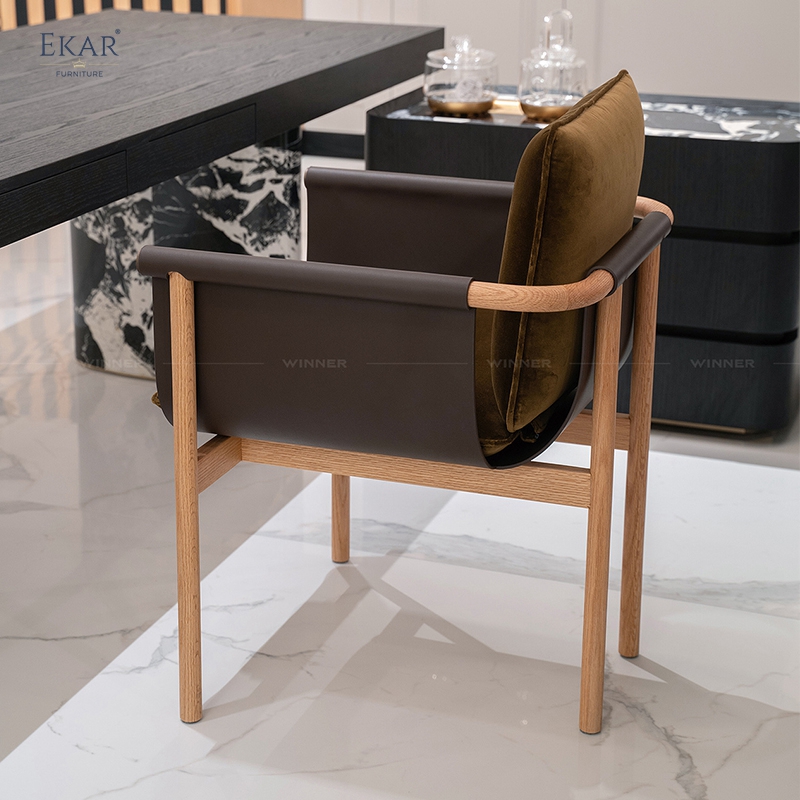 Modern Saddle Leather Dining Chair – Sleek Wooden Legs with Luxe Comfort