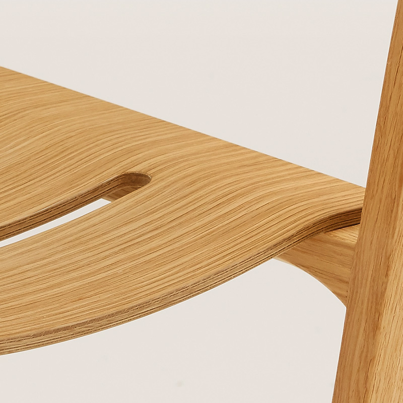 EKAR Aspen Solid Oak Dining Chair | Minimalist Saddle Leather Seat & Natural Wood Frame
