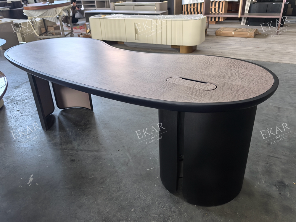 New Design Executive Desk in Leather & Wood