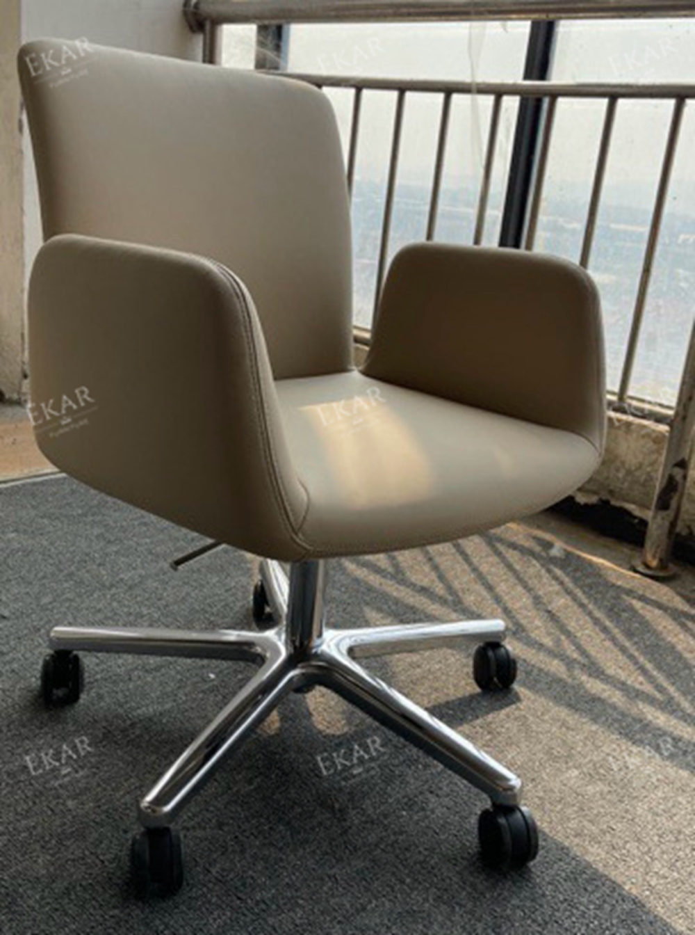 Modern Swivel Office Chair | High-End Executive Seating | EKAR FURNITURE