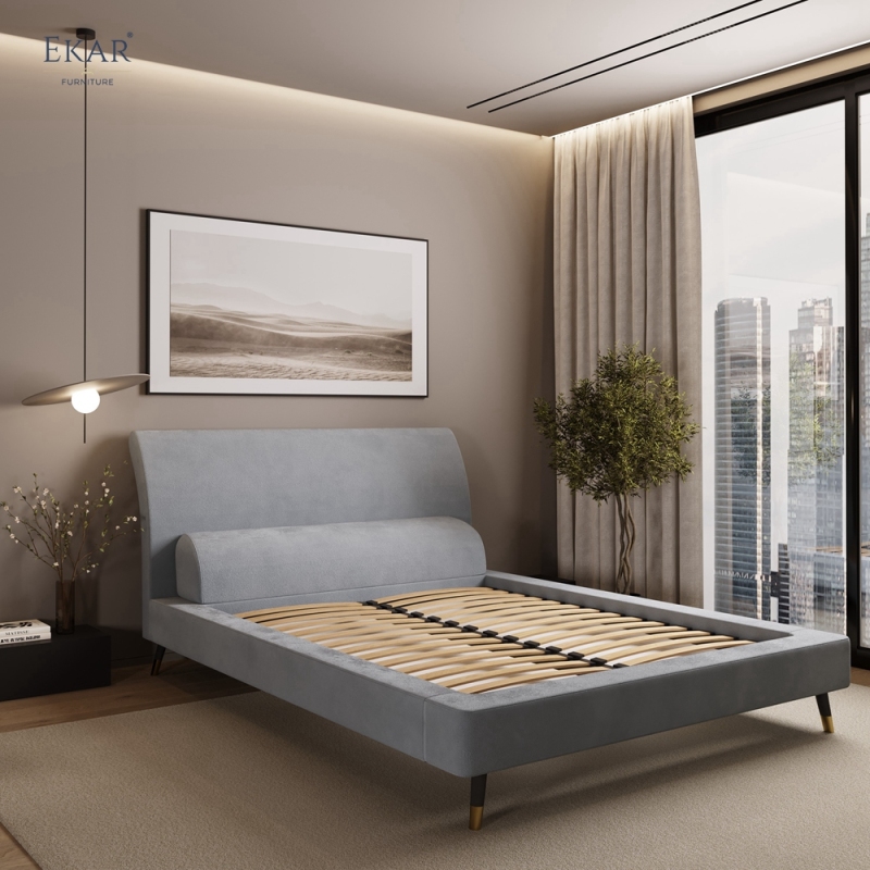 Modern Curved Pillow Headboard Bed – Upholstered Platform Bed with Wood Legs | EKAR Furniture