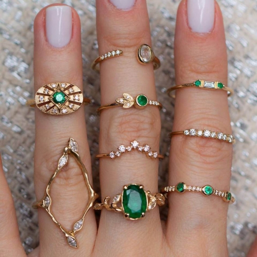 Edary Vintage Rhinestone Ring Sets Gold Crystal Stacking Knuckle Rings Boho Mid Ring for Women and Girls(9 PCS)