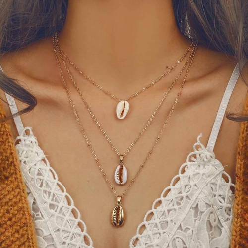 Boho Seashell Multilayer Necklaces Gold  Shell Summer Beach Chain Necklace Jewerly for Women and Girls