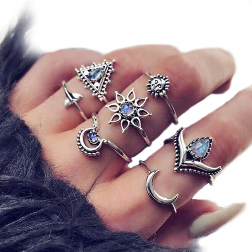 Edary Vintage Blue Crystal Knuckle Ring Sets Silver Multi Size  Stacking Rings Sun Moon Mid Ring Jewelry for Women and Girls(7pcs)