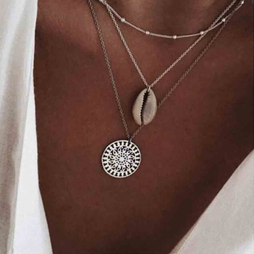 Vintage Layered Necklace Silver Shell Pendant Necklaces Chain Hollow Round Circle Choker Jewelry for Women and Girls