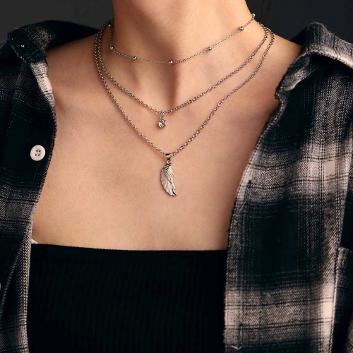 Simple Layered Necklaces Feather Pendants Crystal Necklace Adjustable Chain Beach Jewelry for Women and Girls（Silver)