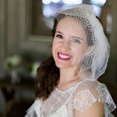 Unicra White Bride Wedding Birdcage Veil with Comb 2 Layers Bridal Veil Bandeau veil for Bride