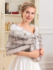 Unsutuo Women's Wedding Faux Fur Wraps and Shawls Bridal Fur Stoles Scarf with Rhinestones Brooch for Bride and Bridesmaids