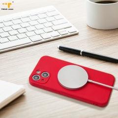 Hot Selling Luxury Silicone Cases Wireless Charging For iPhone 13 Case Magnetic Casing Magnets