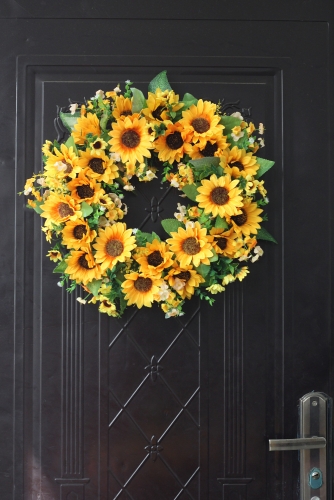 20" Sunflower Wreath with Green Leaf Grapevine Floral Hanger for Front Door Window Garland European Holiday Festival Summer Fall Home Wa