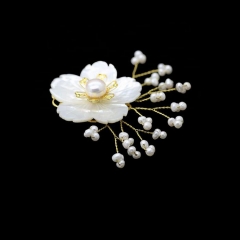 BRH77 Natural Freshwater Pearl Shell Flower Handmade Brooch