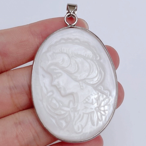 MOP351 Beauty Lady Portrait Engraved Freshwater White Shell Cameo Carved Pendant