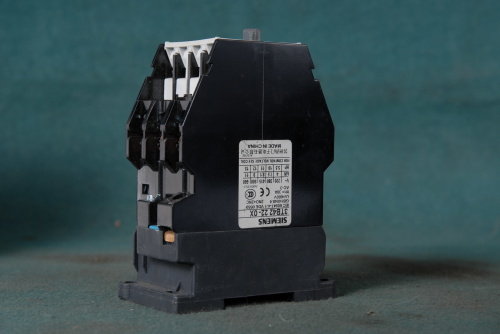 SIEMENS CONTACTOR 3TB42 22-0X