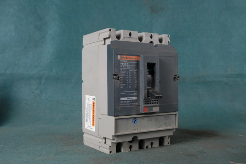 SCHNEIDER BREAKER NS630bN