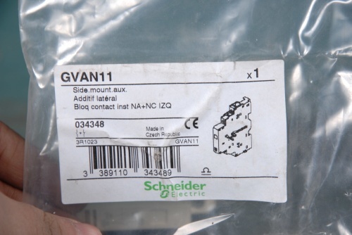 SCHNEIDER auxiliary contact GVAN11