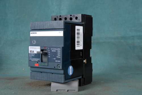 SIEMENS BREAKER SVT8208-2BA03-0AF0